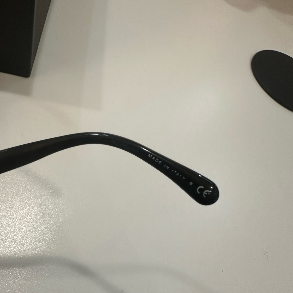 CHANEL Black Sunglasses with Silver Logo - Picture 11 of 12
